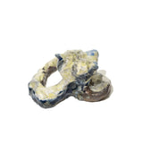 2匹の犬は噛み合う